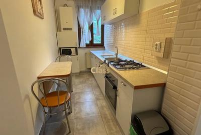 Apartament cu 3 camere decomandat, mobilat în Semicentral