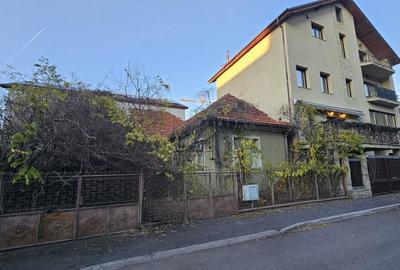 Casă individuală cu 3 camere cu Canalizare în Central - 4