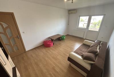 Apartament cu 3 camere decomandat în Girocului - 15