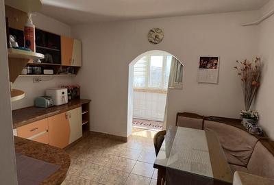 Apartament cu 3 camere decomandat în Gară - 2