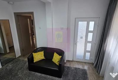 Casă cu 4 camere cu Teren 722 Mp în Podul Vadului