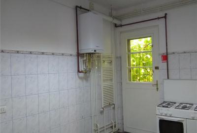 Spațiu comercial, de 143 mp, în Central - 3