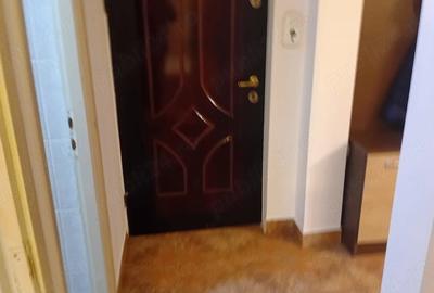 Apartament cu 3 camere decomandat în Alfa