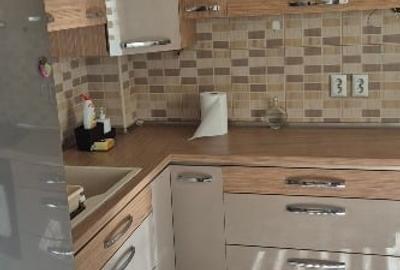Apartament cu 3 camere decomandat, mobilat în Lujerului