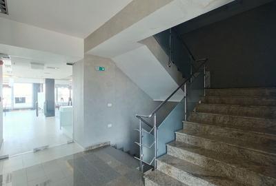 Spațiu comercial, de 34 mp, în Central - 4