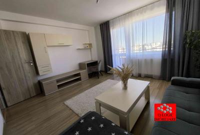 Apartament cu 2 camere decomandat în Tractorul