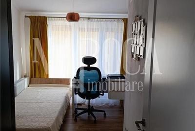 Apartament cu 3 camere semidecomandat în Central - 2