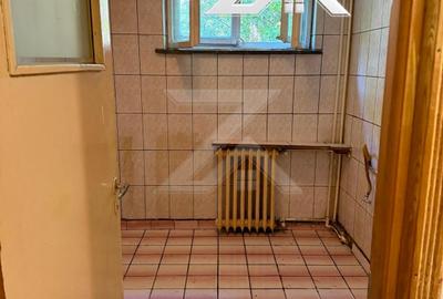 Apartament cu 3 camere semidecomandat în Rovine - 3