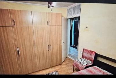 Apartament cu 2 camere decomandat în Poarta 6