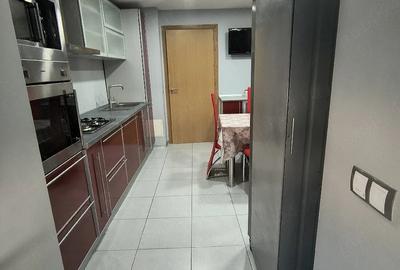 Apartament cu 3 camere decomandat în Mazepa 1
