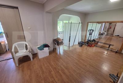 Apartament cu 3 camere decomandat, mobilat în Dumbrava 2