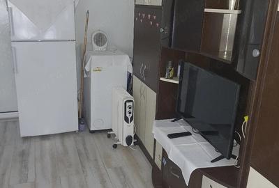 Garsonieră decomandată în Micro 19
