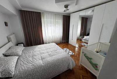 Apartament cu 2 camere decomandat în Centrul Istoric