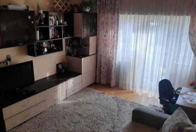 Apartament cu 2 camere decomandat în Albești