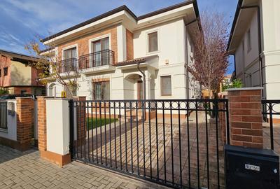 Casă cu 5 camere cu Canalizare în Aradului