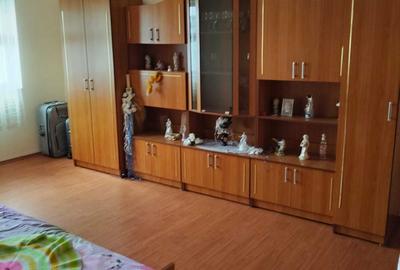 Apartament cu 2 camere decomandat în Central - 2