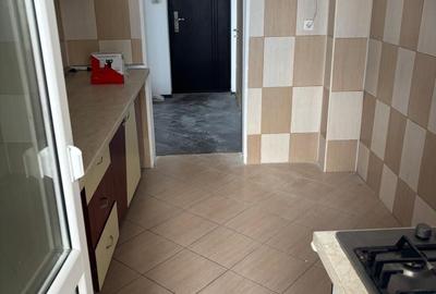 Apartament cu 3 camere decomandat în Simeria - 3