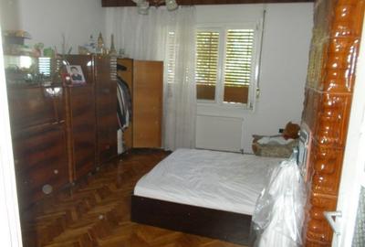 Casă cu 6 camere cu Teren 800 Mp în Brâncoveanu - 1