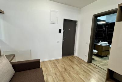 Apartament cu 2 camere semidecomandat, mobilat în Tractorul - 9