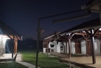 Casă cu 4 camere în Central