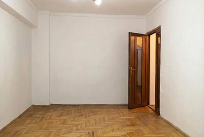 Apartament cu 4 camere decomandat în Central - 2