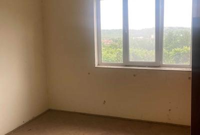 Casă cu 4 camere în Central - 1