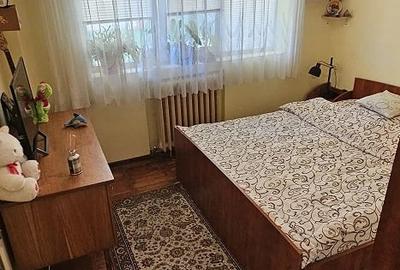 Apartament cu 3 camere decomandat în Micro IV - 3