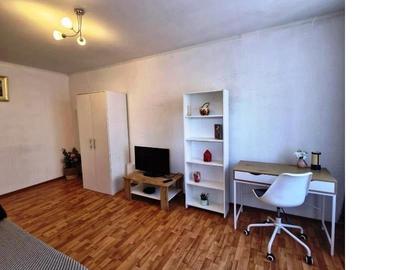 Apartament cu 3 camere decomandat în Dristor