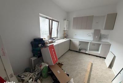 Casă cu 3 camere în Central