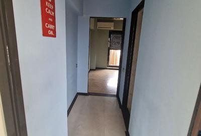 Apartament cu 4 camere în Victoriei