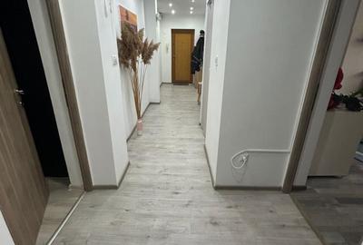 Apartament cu 4 camere decomandat în UMT - 7