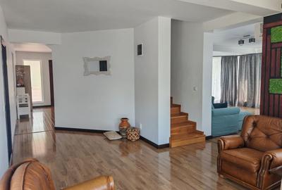 Casă cu 4 camere decomandat cu Teren 850 Mp în Dosu Bricii - 2