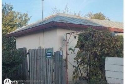 Casă cu 3 camere în Popești