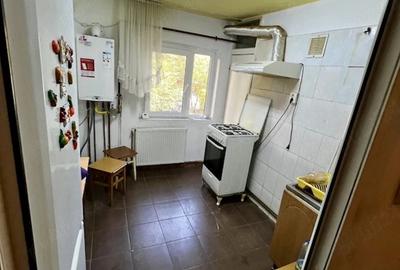 Apartament cu 2 camere decomandat în Steaua