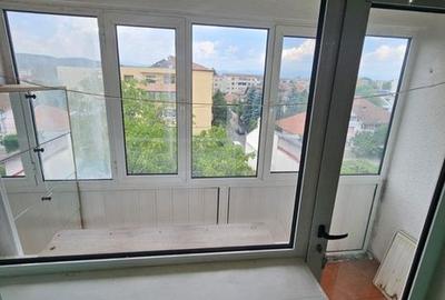 Apartament cu 3 camere decomandat în Central - 3