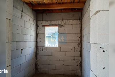 Casă cu 3 camere cu Teren 275 Mp în Braniștea - 2