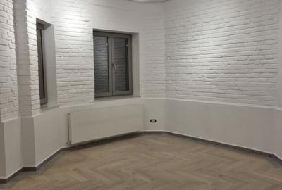 Apartament cu 5 camere decomandat în Primăverii - 11