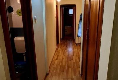 Apartament cu 3 camere decomandat în Popa Șapcă