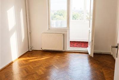 Apartament cu 3 camere decomandat în Calea București - 3