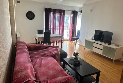 Apartament cu 4 camere semidecomandat, mobilat în Titan