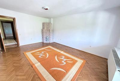Casă cu 10 camere cu Teren 1200 Mp în Central - 15