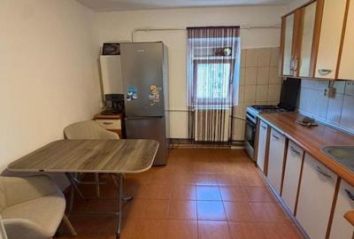 Apartament cu 3 camere semidecomandat în Central - 13