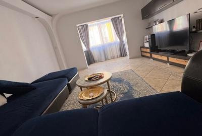 Apartament cu 3 camere decomandat în Central - 1