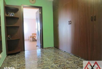 Apartament cu 2 camere decomandat în Decebal