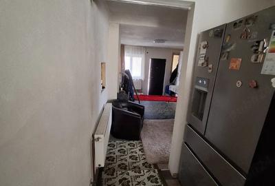 Casă cu Teren 5000 Mp în Central