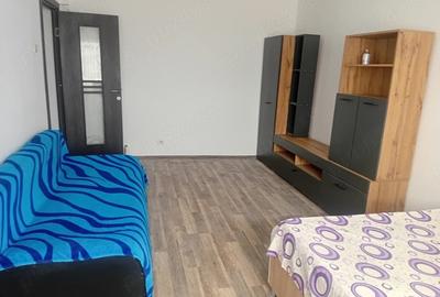 Garsonieră decomandată în Micro 9
