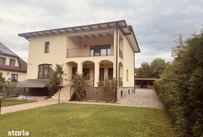 Casă cu 5 camere cu Teren 830 Mp în Central