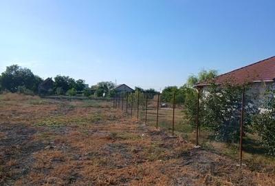 Teren de 1350 mp, în Săcălaz