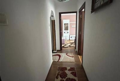 Apartament cu 3 camere decomandat în Nufărul - 10
