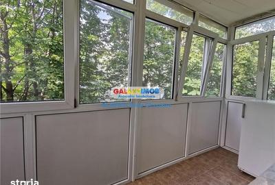Apartament cu 2 camere semidecomandat în Enachiță Văcărescu